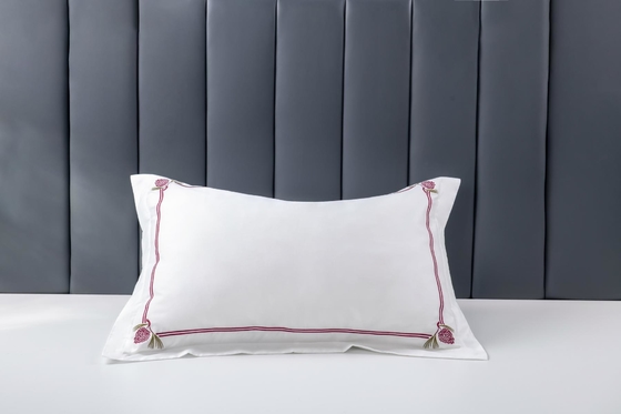 OEM Kotak bantal bersulam katun putih OEKO-TEX Kotak bantal ukuran raja